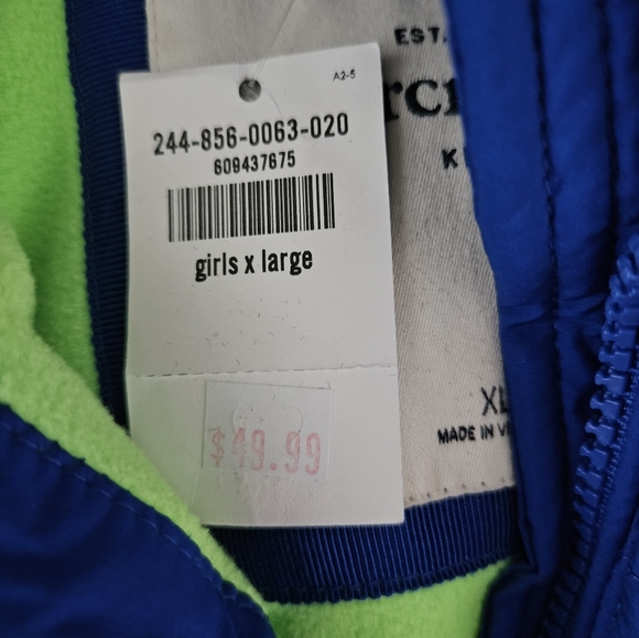 A&F Kids - Girls XL Puffer Vest - Picture 4 of 4